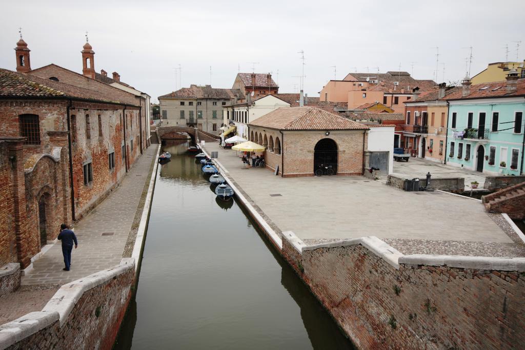 Locanda La Comacina Hotel Comacchio Exterior photo