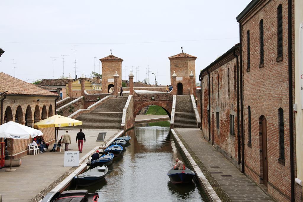 Locanda La Comacina Hotel Comacchio Exterior photo