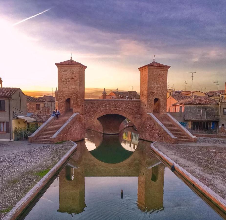 Locanda La Comacina Hotel Comacchio Exterior photo